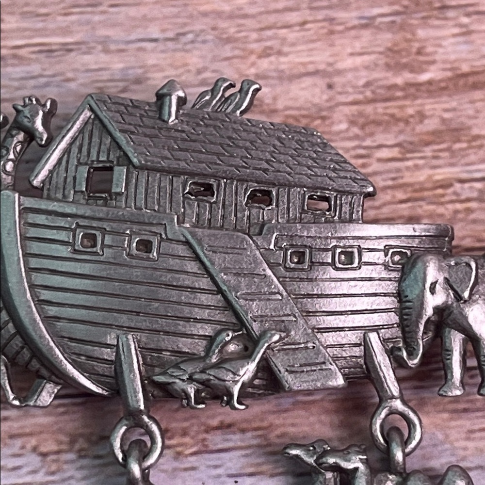 JJ Silver Noah's Ark Animal Brooch - Picture 5 of 10